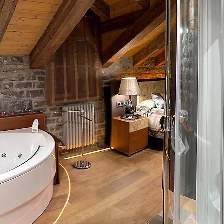 Aparta-hotel Puertolas