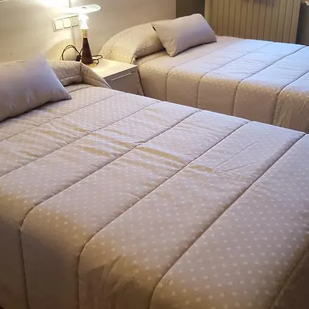 アパートホテル Aparta-hotel Puertolas *