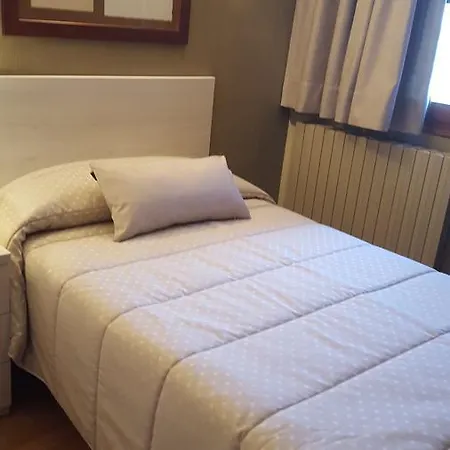 Aparta-hotel Puertolas