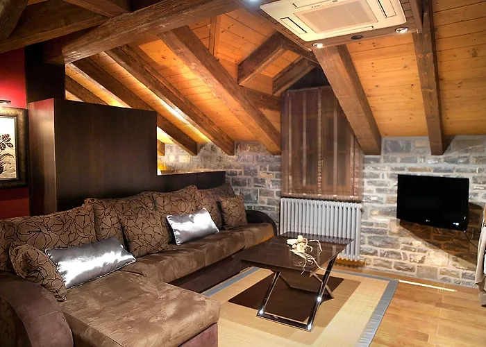 Aparta-hotel Puertolas Escuer